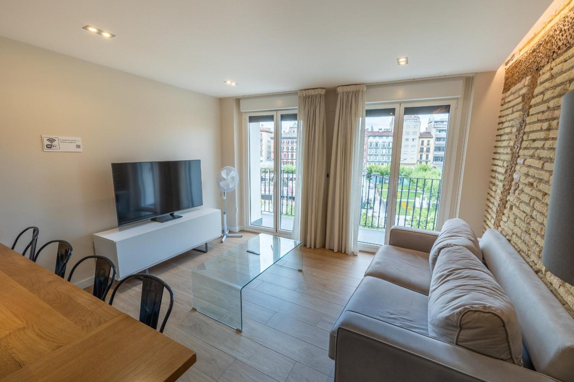 Апартаменты Tuapartamento - Boutique Plaza Del Castillo 29 Памплона Экстерьер фото